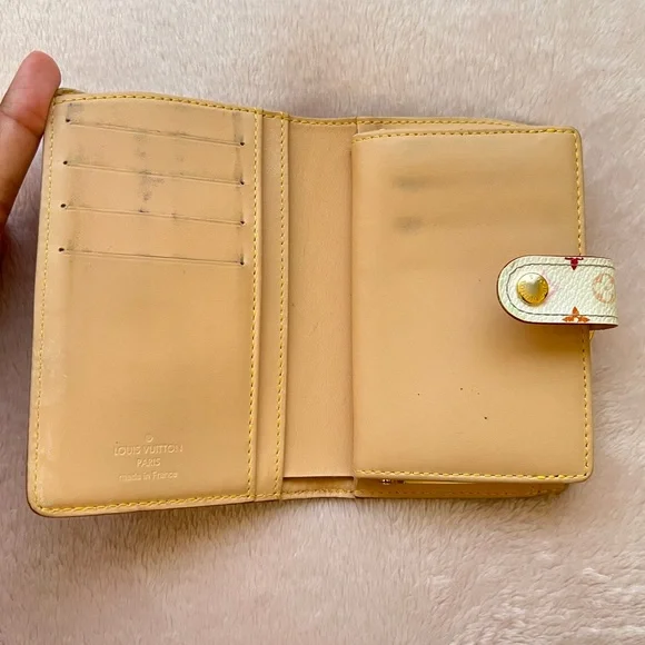 Authentic LV Multicolor Kisslock Wallet - Picture 2 of 8